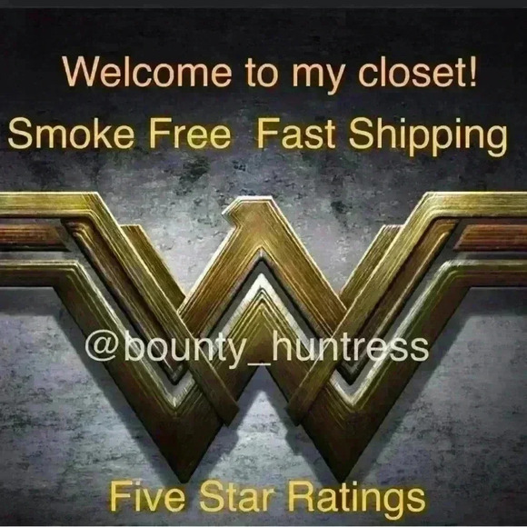 HANDCRAFTED Hand Painted Wine Bottle Decor with Fairy Lights - Picture 5 of 11